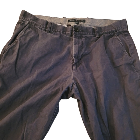 Tommy Hilfiger Blue Chino Pants Size 33/34 - Picture 1 of 4